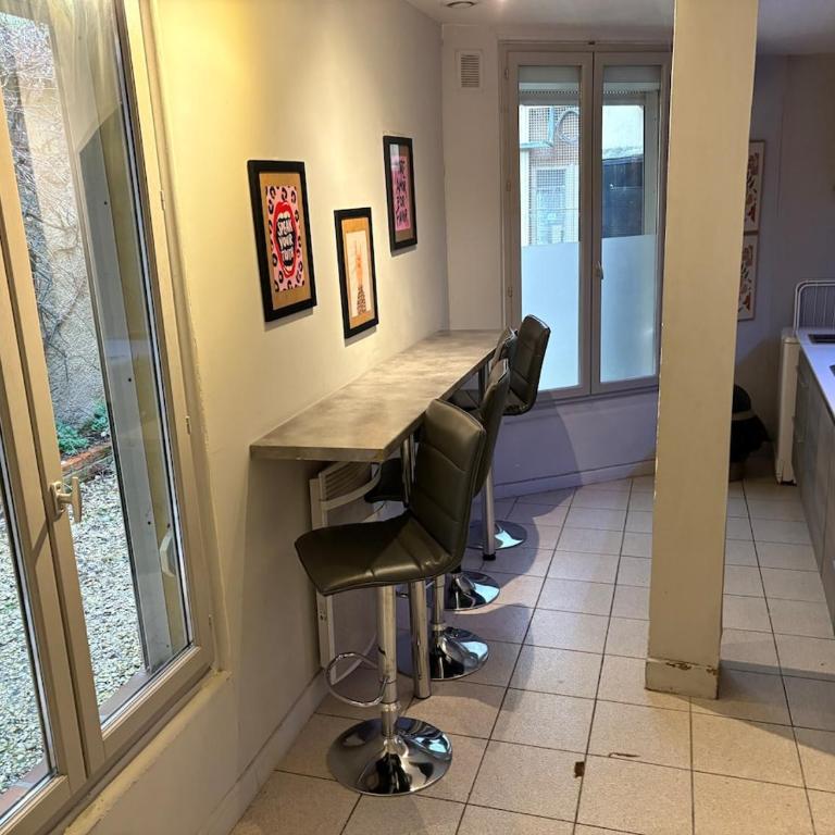 Appartement Design 4 pers avec Cour Privative Centre de Troyes - Apartment mit 2 Schlafzimmern - 6