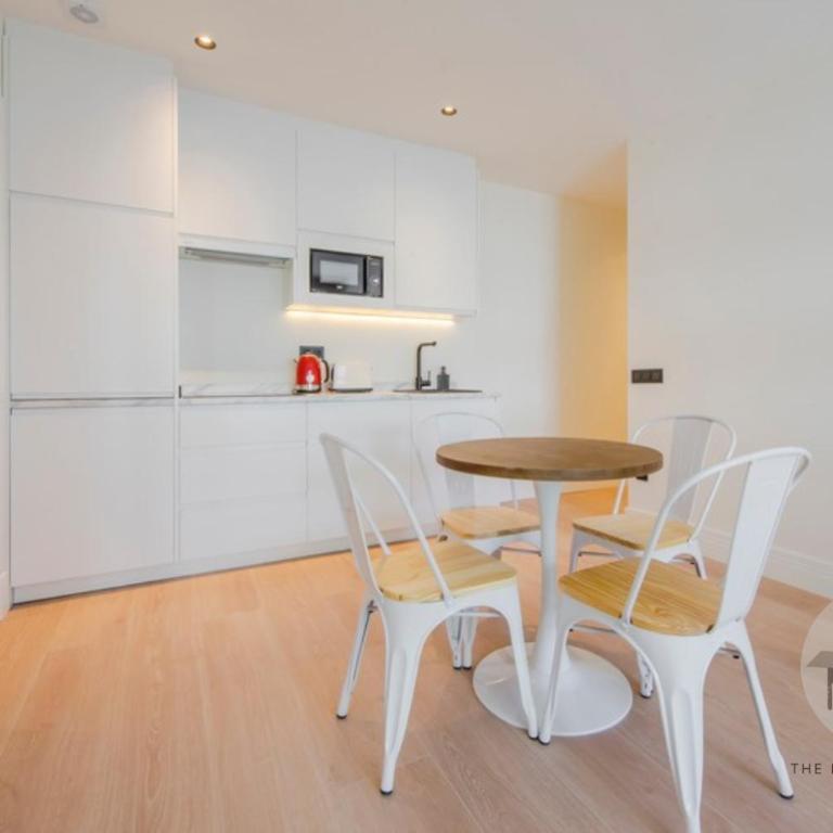 Malasaña chic para 4, ven a San Bernardo 20 E3 - One-Bedroom Apartment - 12