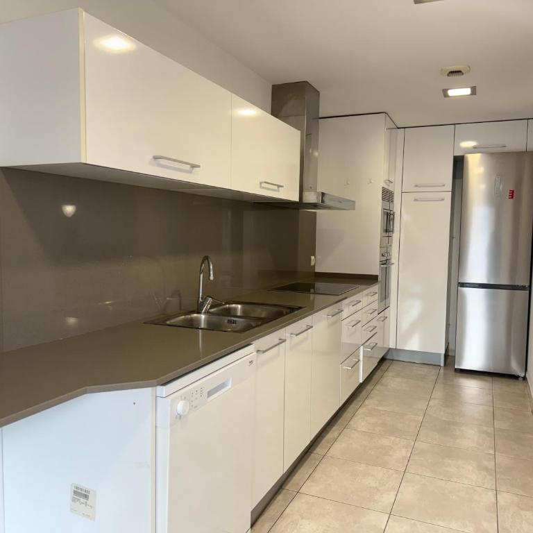 Agi Riera Ginjolers - Apartamento de 3 dormitorios (6 adultos) - 13