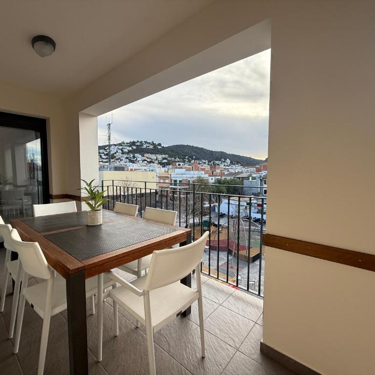 Agi Riera Ginjolers - Apartamento de 3 dormitorios (6 adultos) - 2