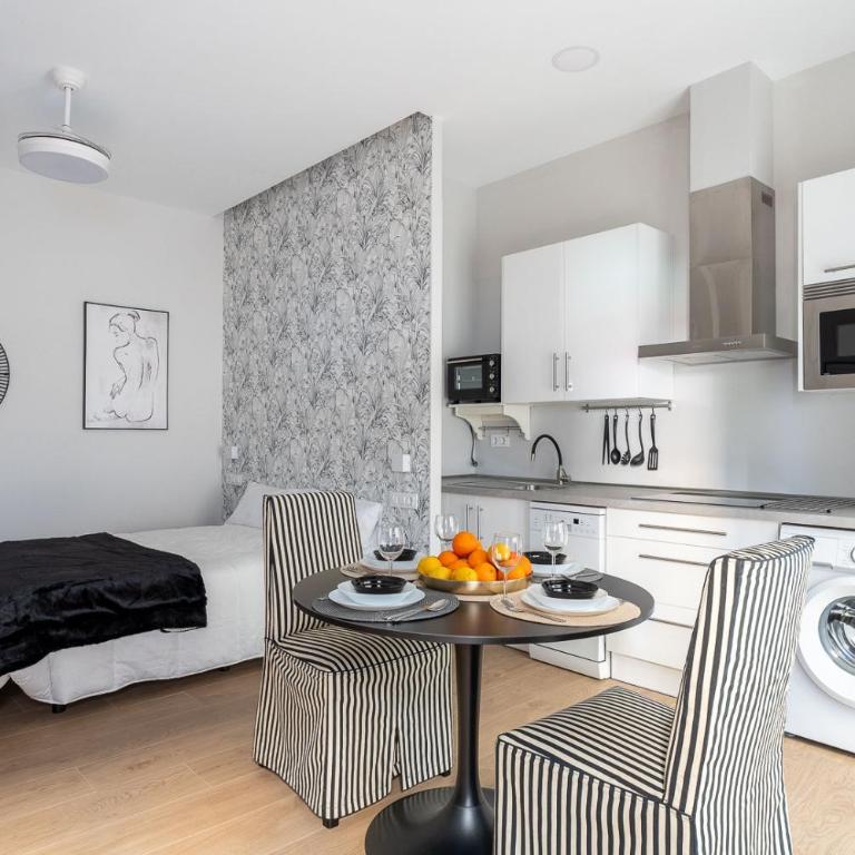 Estudio Retiro de Triana - One-Bedroom Apartment - 8