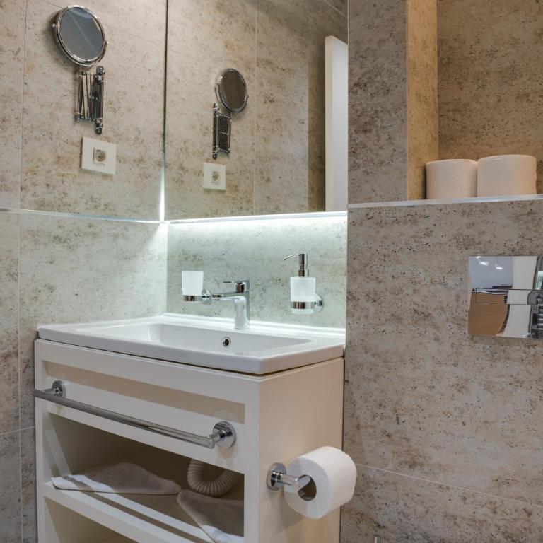 Apartments Zepterme by CENTRAL & Free private parking - One-Bedroom Apartment - 18