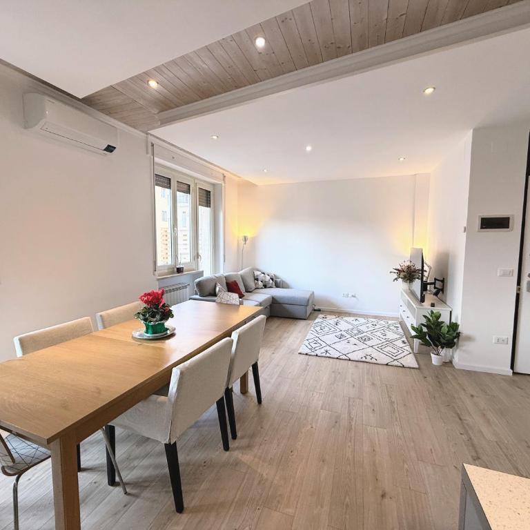 Casa Ploy - Bright and modern, between the beach and the city center - Two-Bedroom Apartment - 4