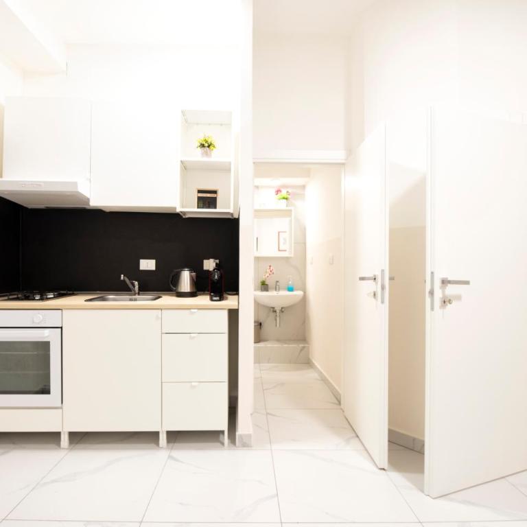 Genova Loft, City Centre Shopping District - One-Bedroom Apartment - 12