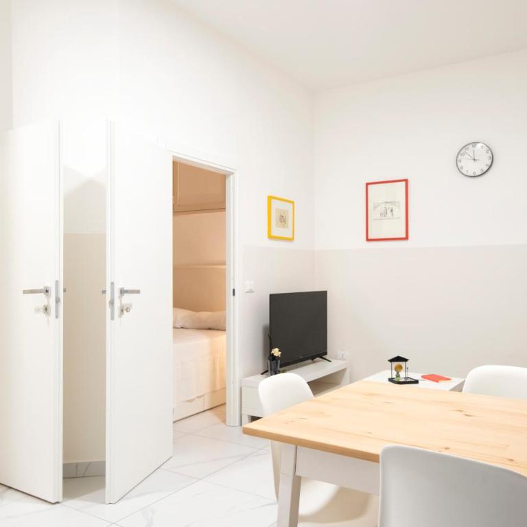 Genova Loft, City Centre Shopping District - One-Bedroom Apartment - 7