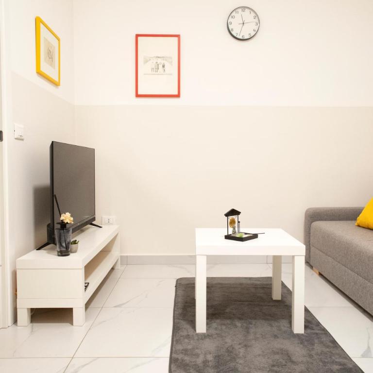 Genova Loft, City Centre Shopping District - One-Bedroom Apartment - 3