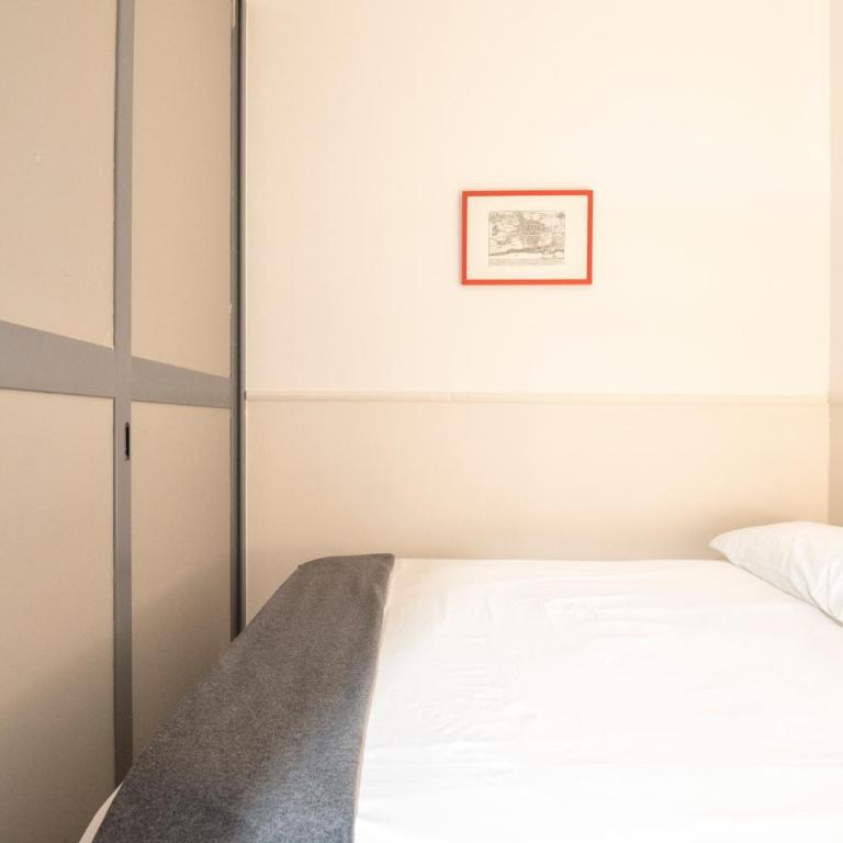 Genova Loft, City Centre Shopping District - One-Bedroom Apartment - 9