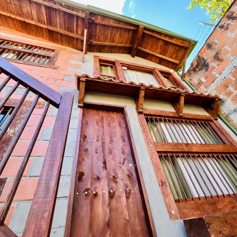Next to the airport - cute home - Apartamento - 2 niveles - 13