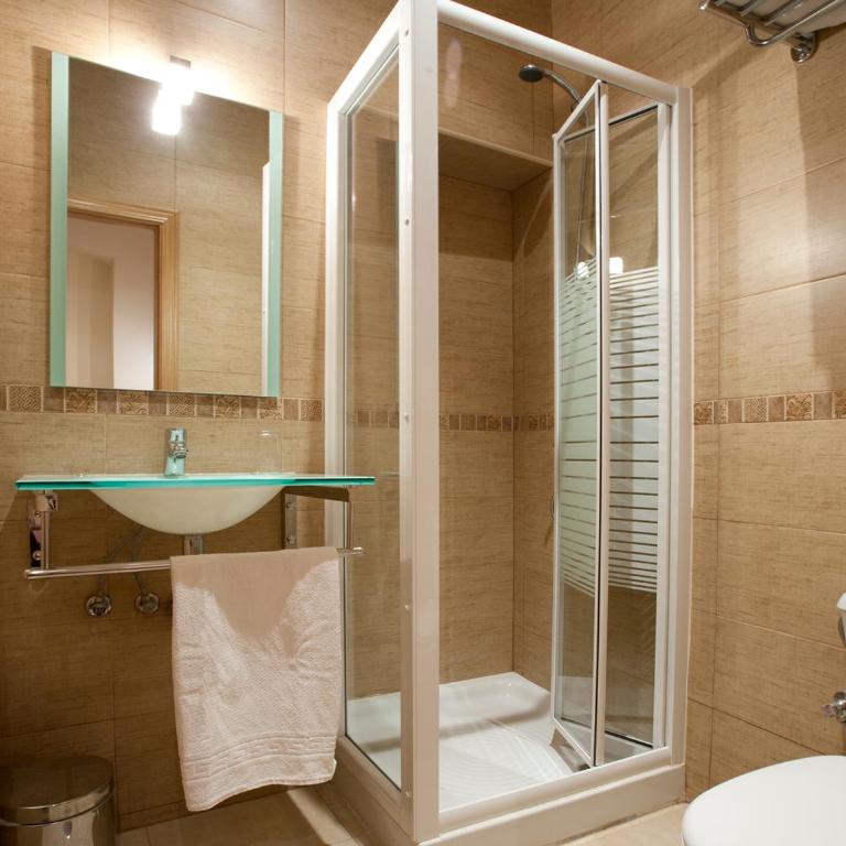 Hostal Zabala - Chambre Double ou Lits Jumeaux avec Salle de Bains Privative - 16