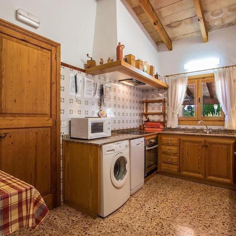 Two-bedroom house with country views by Renthousing - Villa con piscina privada - 33