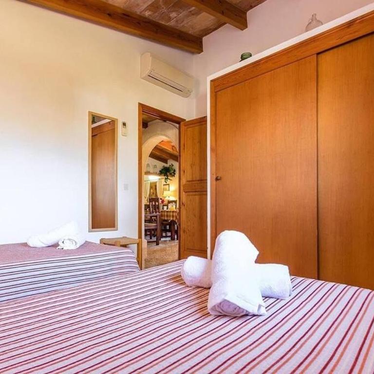 Two-bedroom house with country views by Renthousing - Villa con piscina privada - 23