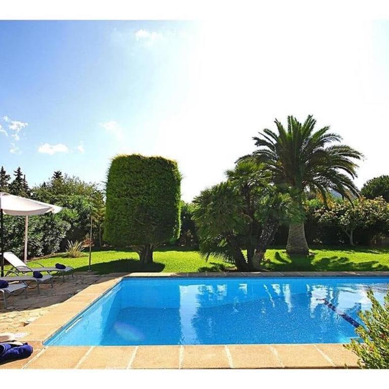 Two-bedroom house with country views by Renthousing - Villa con piscina privada - 10