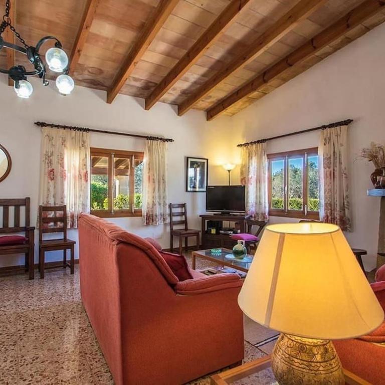 Two-bedroom house with country views by Renthousing - Villa con piscina privada - 36