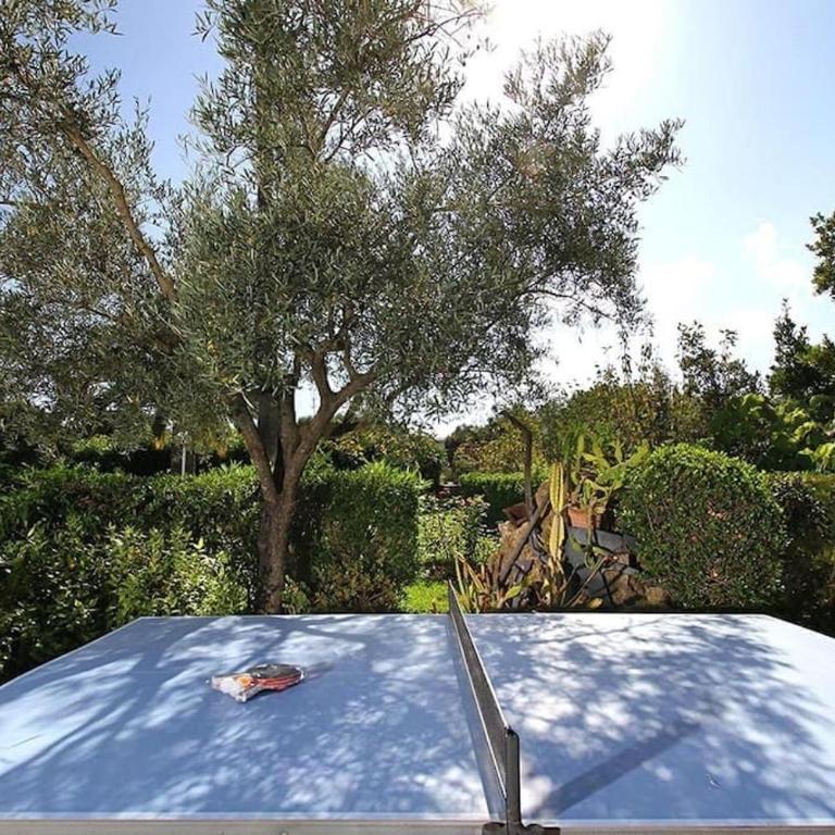 Two-bedroom house with country views by Renthousing - Villa con piscina privada - 46