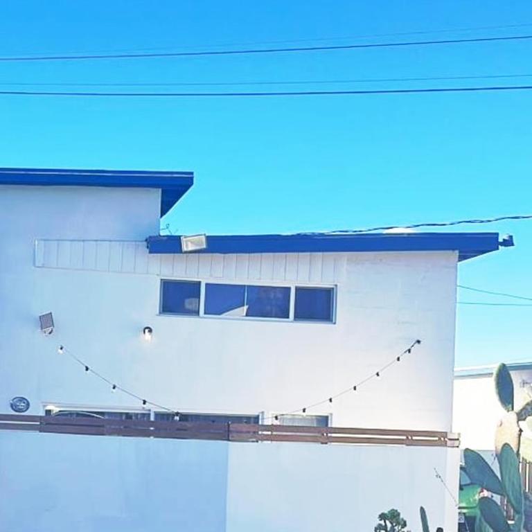 Casa Canes - Beachfront Doggy Living! - Two-Bedroom House - 5