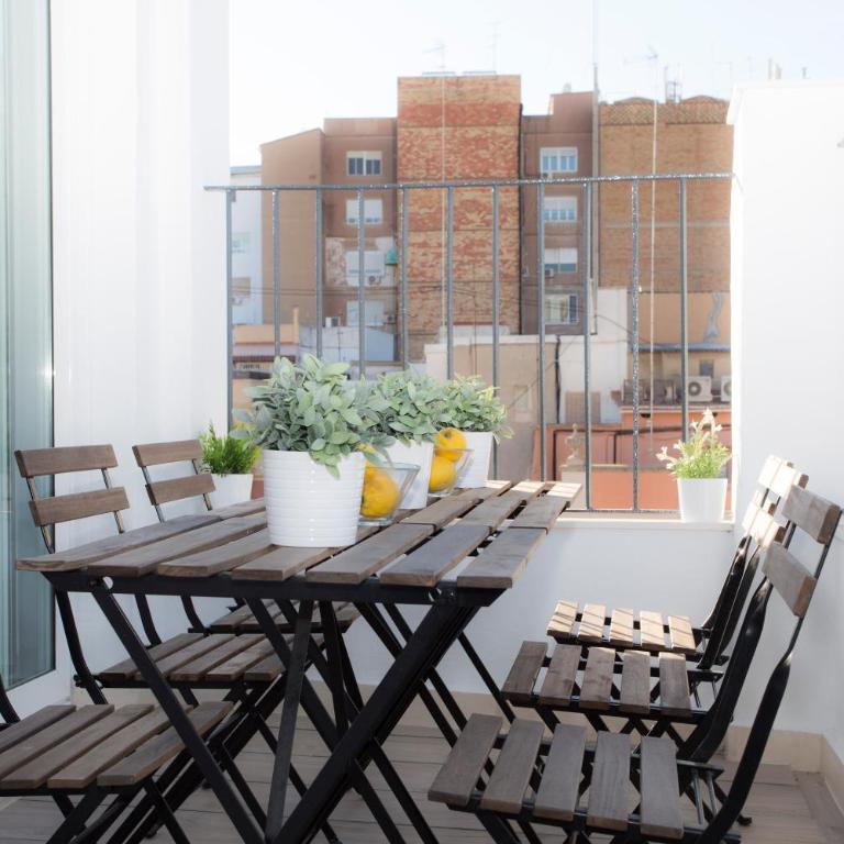 SingularStays Mercado Central - Three-Bedroom Apartment - Penthouse - 27