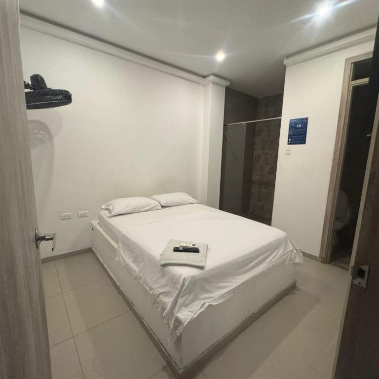 Hotel La Esmeralda - Habitación Doble con baño privado - 4