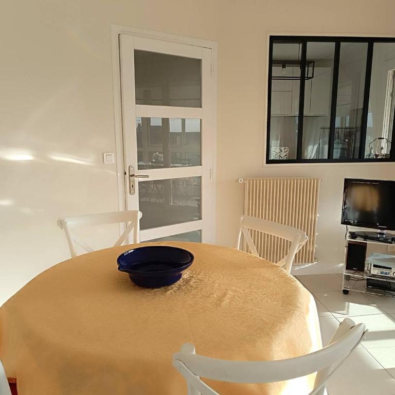 Bel appartement 4 pers avec parking et WIFI au centre-ville de Perros-Guirec - FR-1-368-454 - Apartment - 12