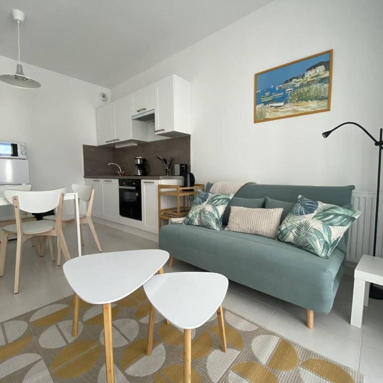 Royan T2 2* avec Balcon et Parking à 250m de la Plage - FR-1-738-37 - Apartment - 3