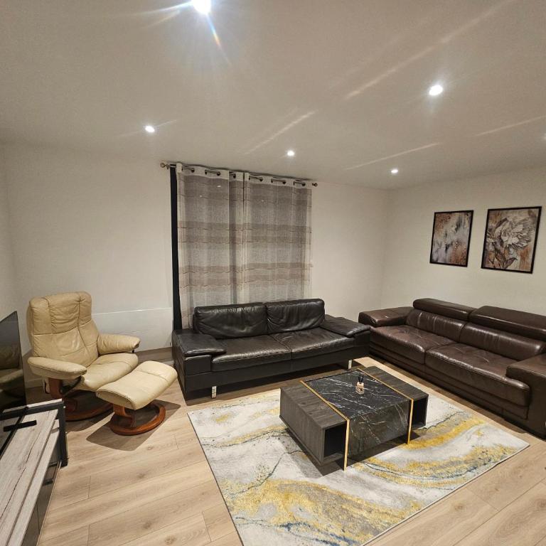 Appartement 75m2 neuf 15 min centre ville - Apartamento de 3 dormitorios - 1