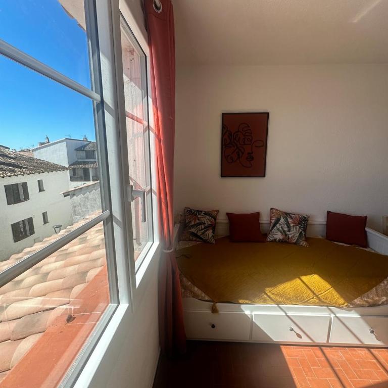 Studio en plein cœur du village - One-Bedroom Apartment - 5