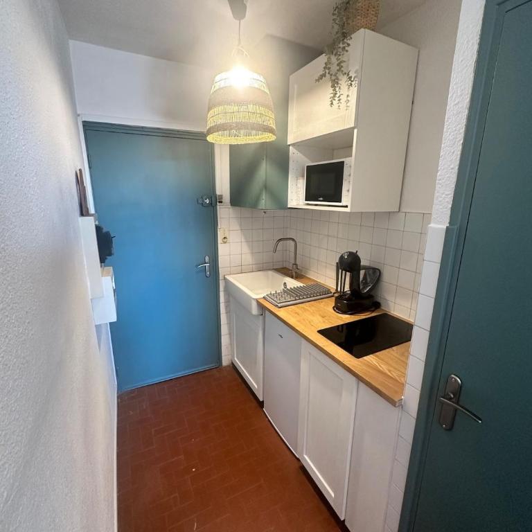 Studio en plein cœur du village - One-Bedroom Apartment - 6