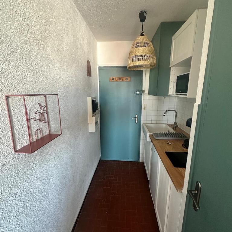 Studio en plein cœur du village - One-Bedroom Apartment - 7