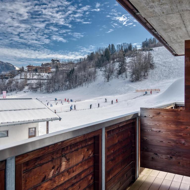 COOEE alpin Hotel Kitzbüheler Alpen - Doppelzimmer mit Balkon - 10