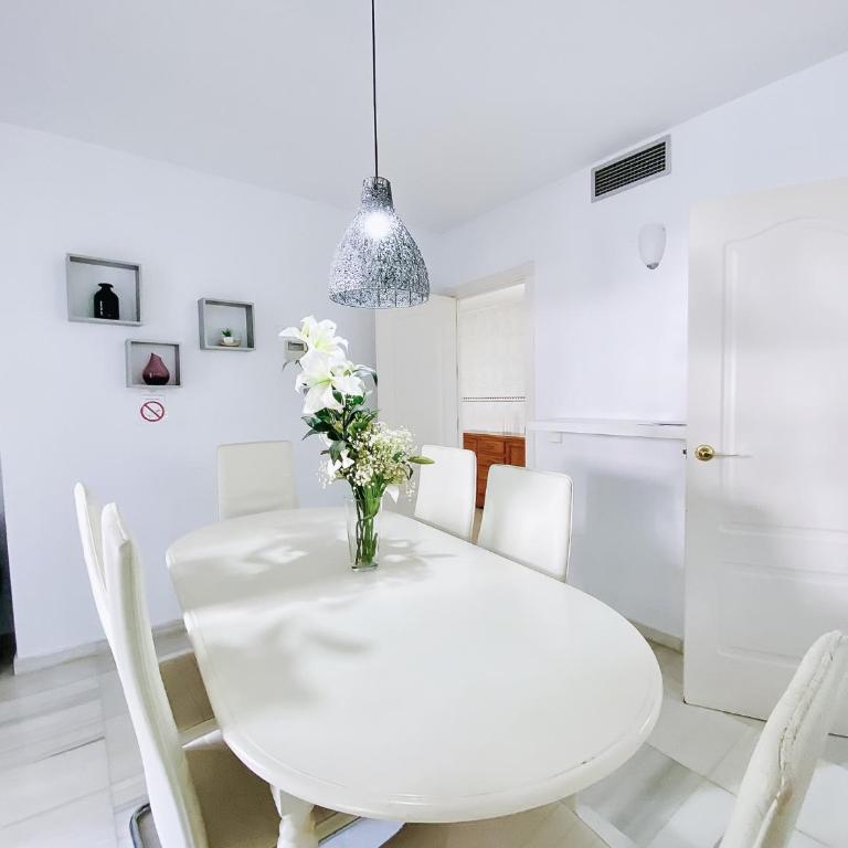 SERINAMAR- Los Naranjos de Marbella - Apartamento de 3 dormitorios (6 adultos) - 1