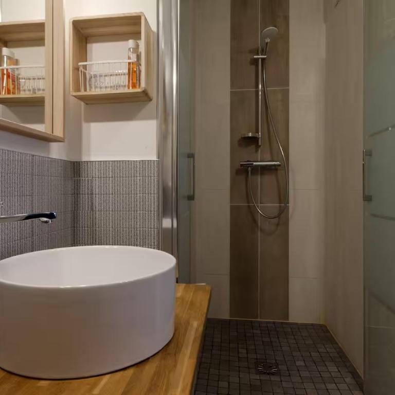 Manon, 2 ch, parking, Tram Croix d'argent au pied, Sleep-in-Montpellier - Apartment mit 2 Schlafzimmern - 12