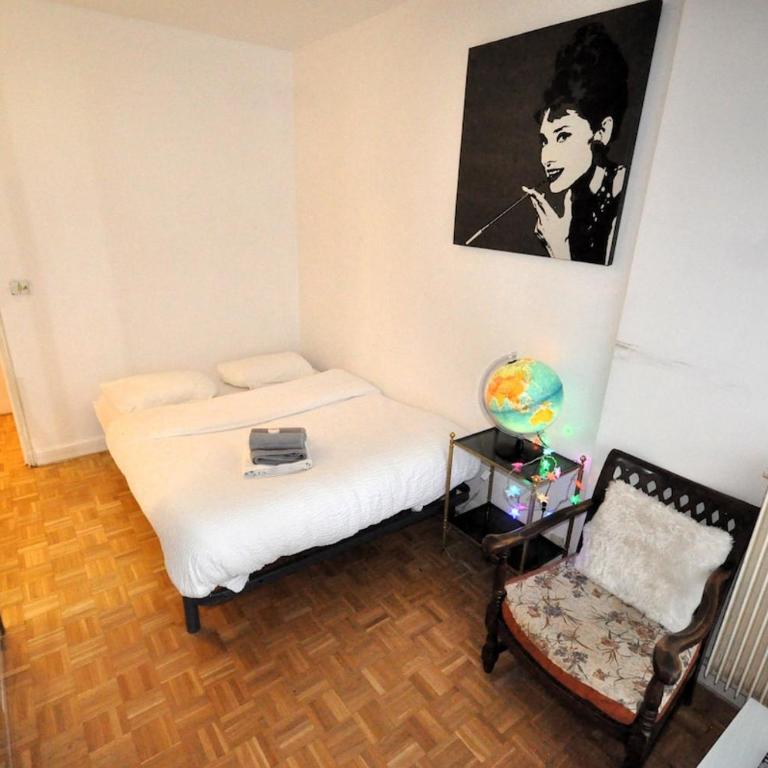 Spacious, Bright Apartment with Private Parking - Appartement 3 Chambres - 10