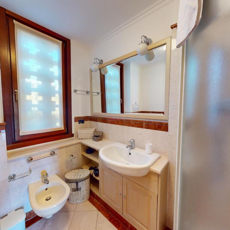 Gardasole family pool, wi-fi, private garden Garda Pleasure By Bookinggardalake - Apartment mit Gartenblick - 34