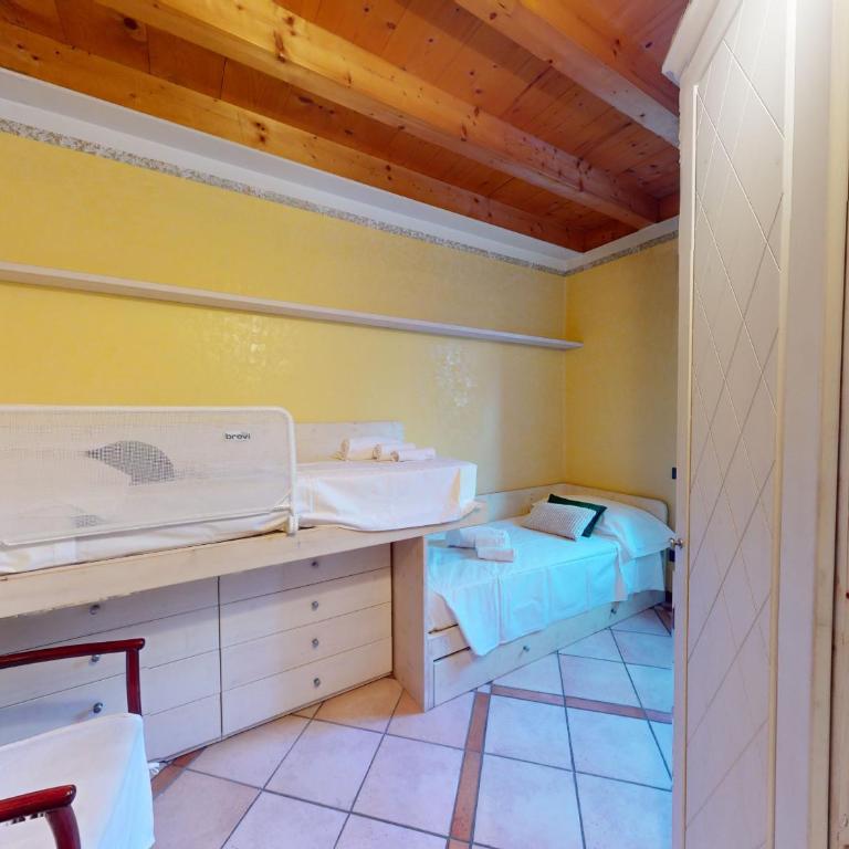 Gardasole family pool, wi-fi, private garden Garda Pleasure By Bookinggardalake - Apartment mit Gartenblick - 19