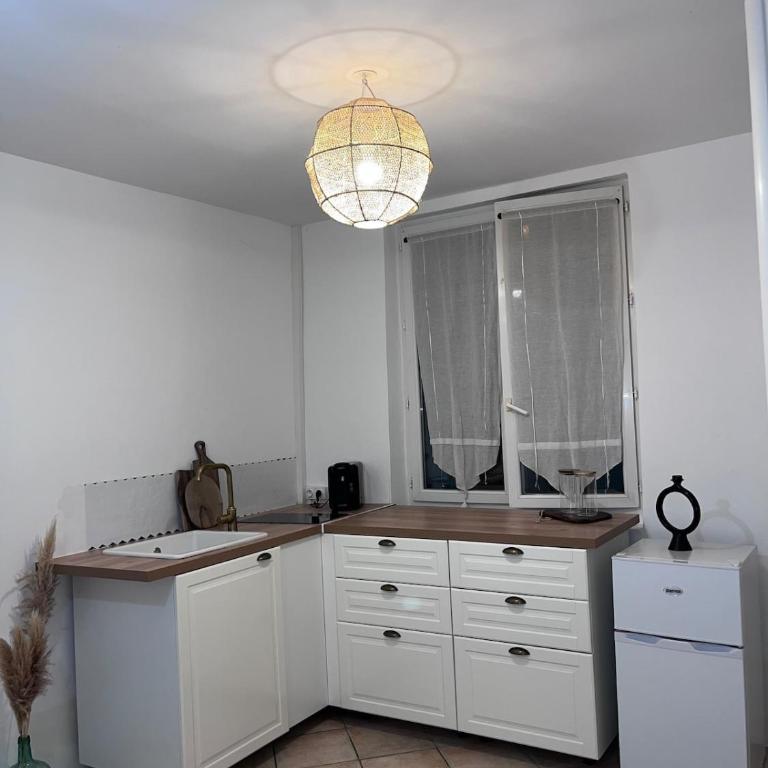 2 rooms very well located in L'Isle-sur-la-Sorgue - Appartement 1 Chambre - 5