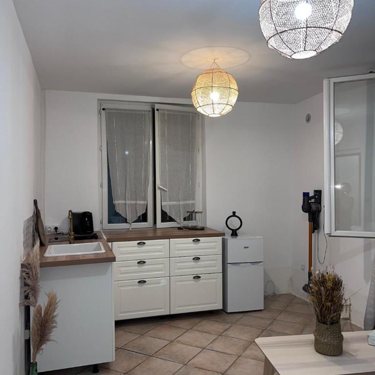 2 rooms very well located in L'Isle-sur-la-Sorgue - Appartement 1 Chambre - 7