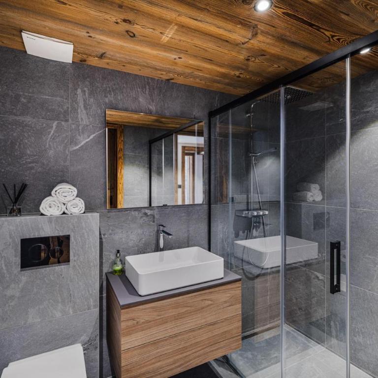 Chalet Le Reve Cinema room Jacuzzi - Chalet - 14