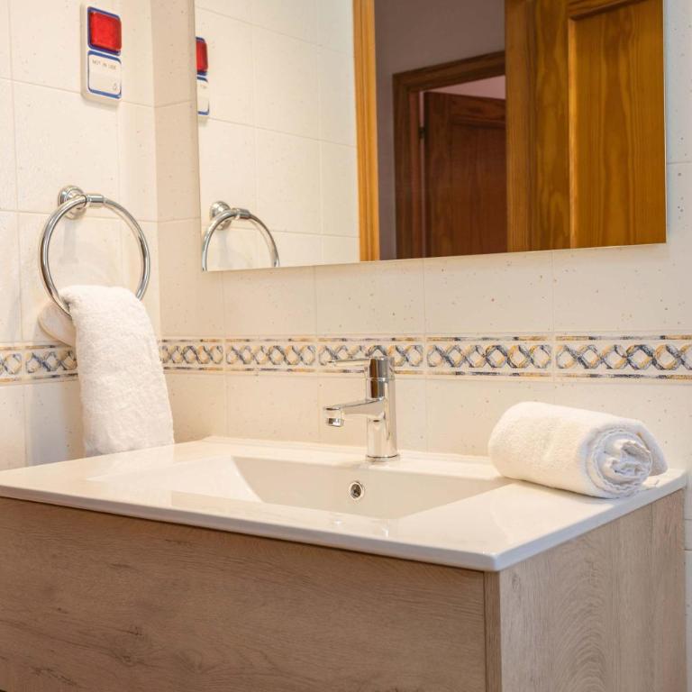 Villa Primrosa - beautiful sea views - Villa - 31