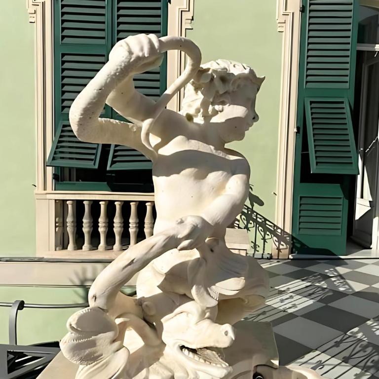 Palazzo Lomellini Historic Retreat by M3trocubo - Elegant Apartment near Aquarium & Via Garibaldi - One-Bedroom Apartment - 14