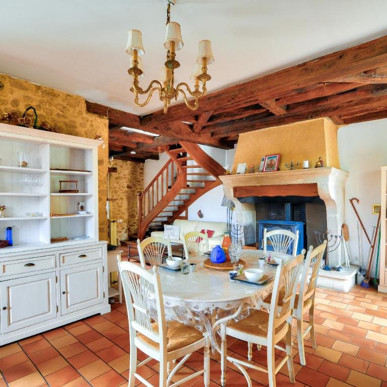 Maison en pierre avec une terrasse, ideal pour 4 - Casa - 2