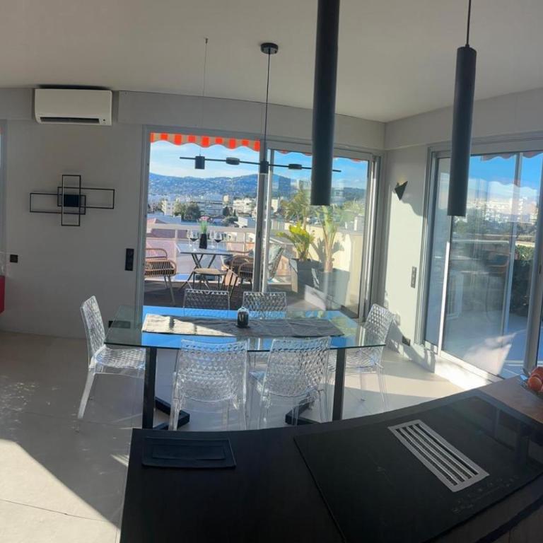TOP 2 Bedrooms 2 Baths 2 WCs Terrasse Juan Les Pins - Appartamento con 2 Camere da Letto - 12
