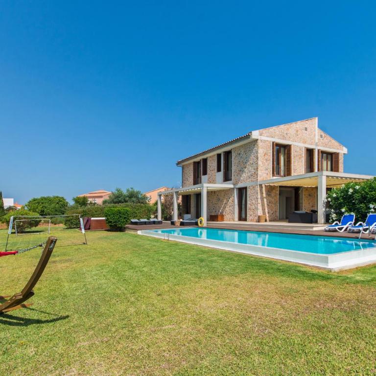 Villa Gran Barcares for 16 by BeBreeze - Villa con piscina privada - 3