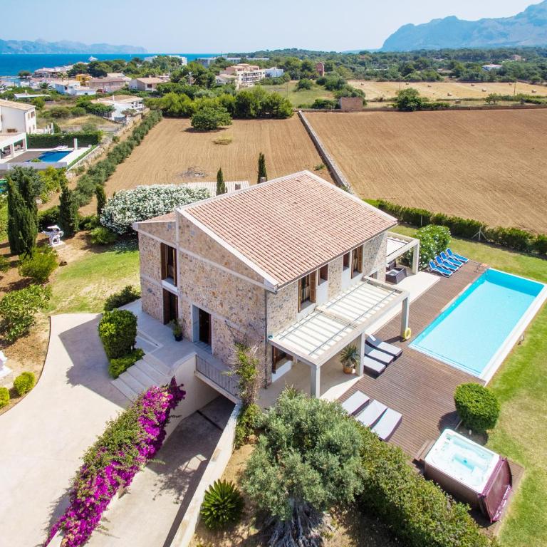 Villa Gran Barcares for 16 by BeBreeze - Villa con piscina privada - 7