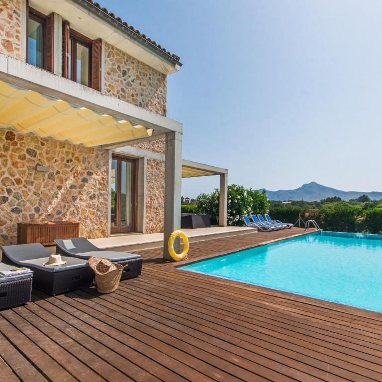 Villa Gran Barcares for 16 by BeBreeze - Villa con piscina privada - 16