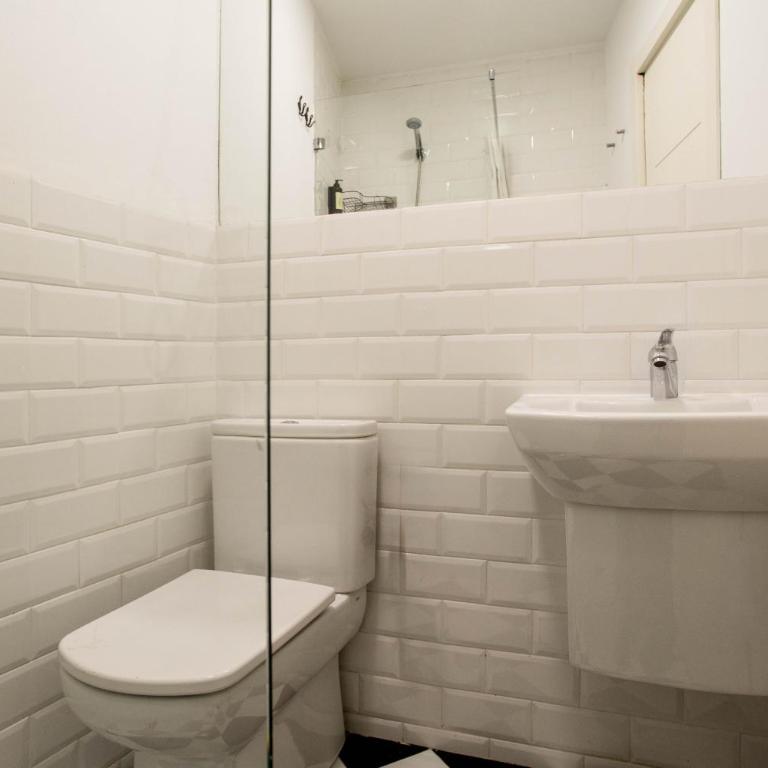 Lindo en Madrid - Two-Bedroom Apartment II - 10