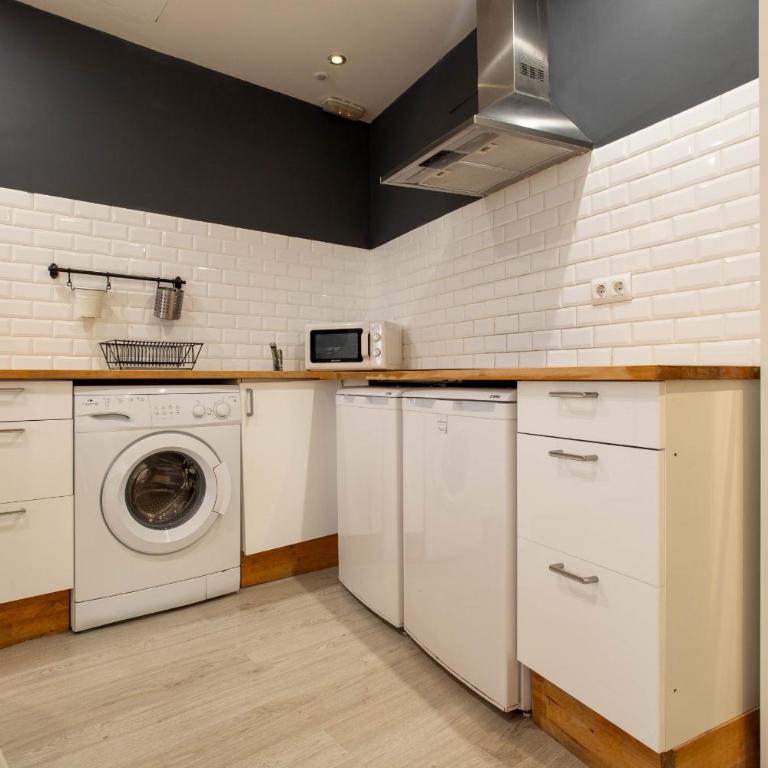 Lindo en Madrid - Two-Bedroom Apartment II - 5
