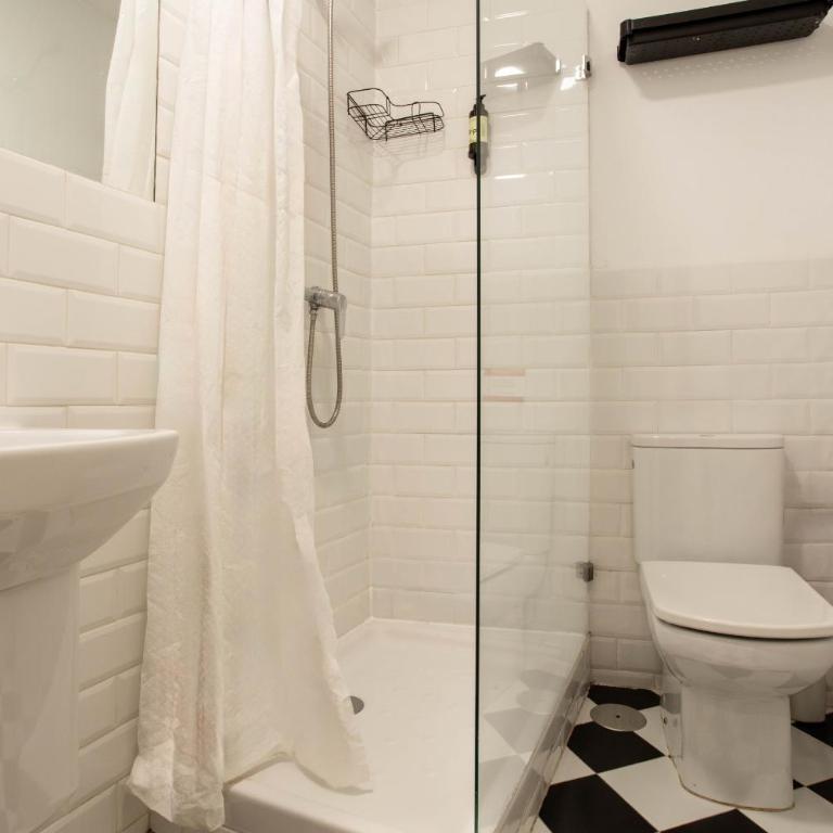 Lindo en Madrid - Two-Bedroom Apartment II - 15
