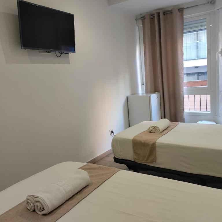 Pensión Portugal - Doppel-/Zweibettzimmer mit eigenem Bad - 3