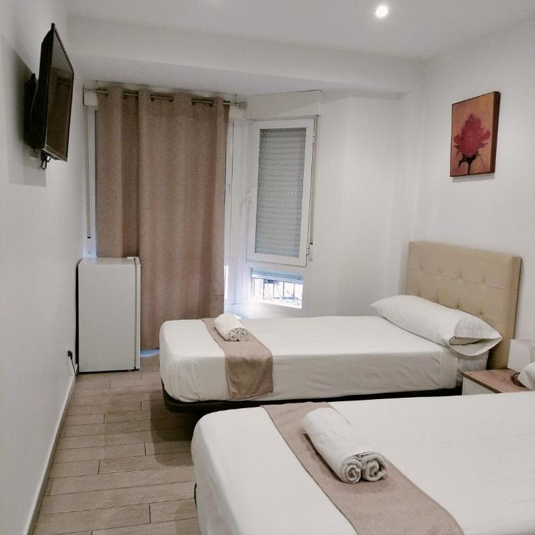 Pensión Portugal - Doppel-/Zweibettzimmer mit eigenem Bad - 2