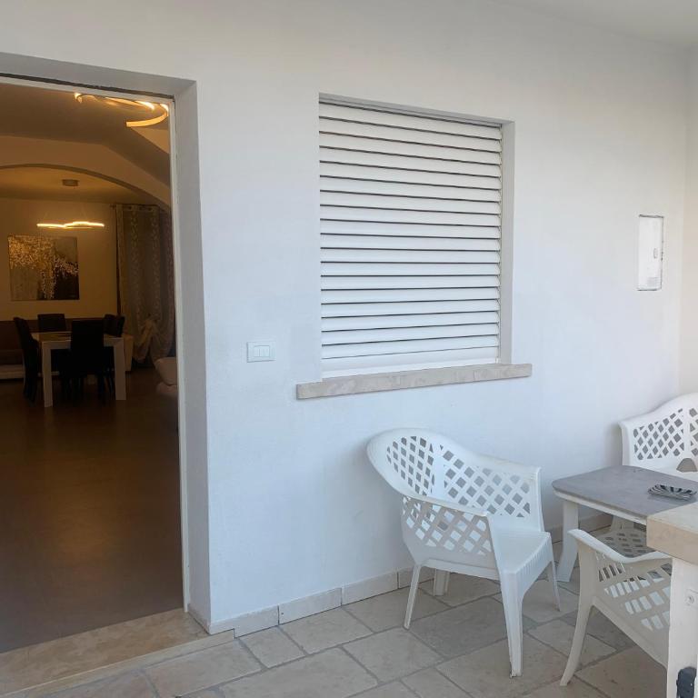 Slim house - Two-Bedroom House - 4