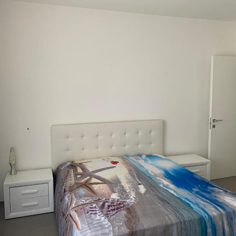 Slim house - Two-Bedroom House - 8